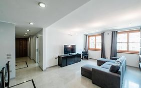 P&P Luxury Apartment